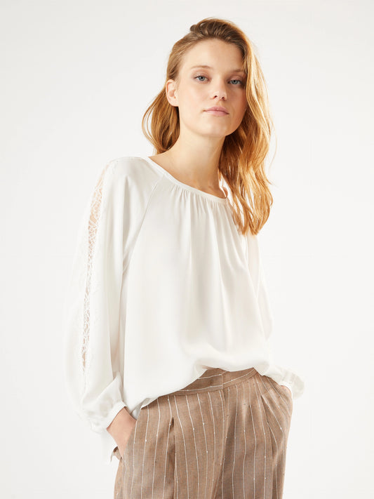 Blusa in crêpe de Chine con pizzo PENNYBLACK